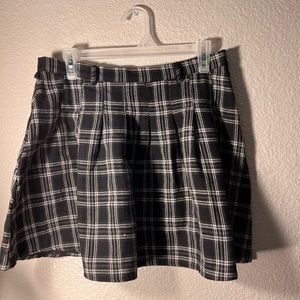 Shein Black and White Plaid Skirt, Size Large
